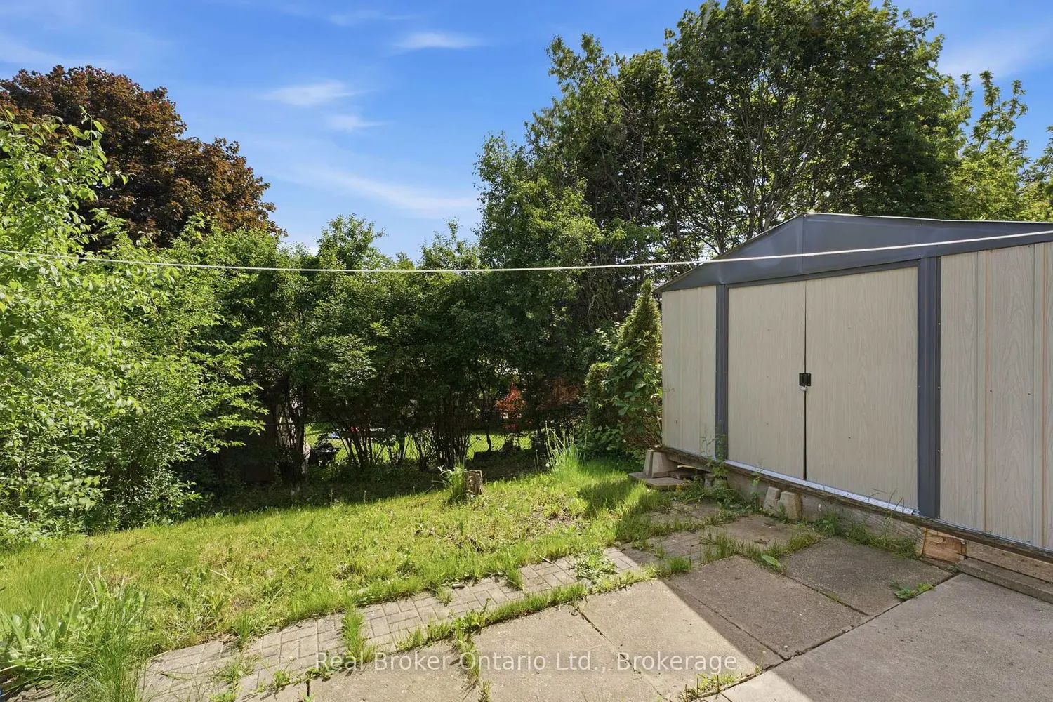 126 Dinison Crescent photo 4