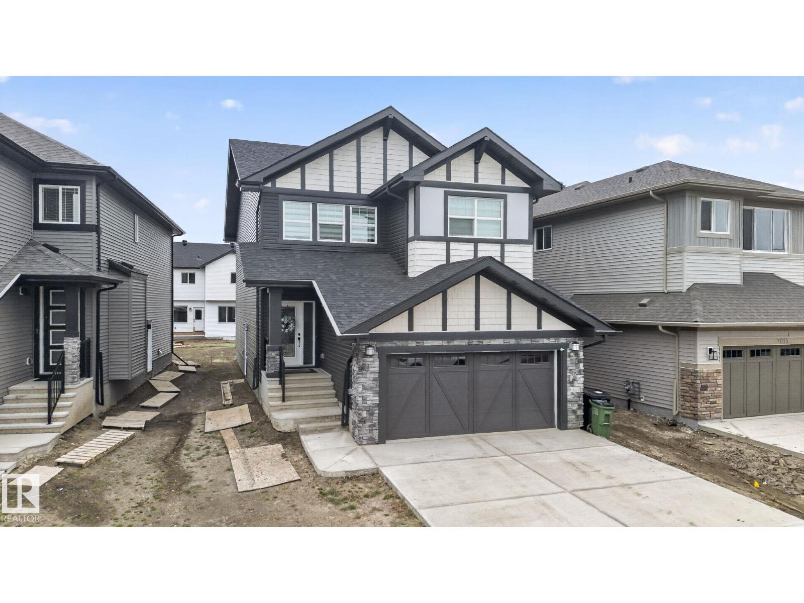 7011 177 Avenue NW, Edmonton, AB, T5Z0W8