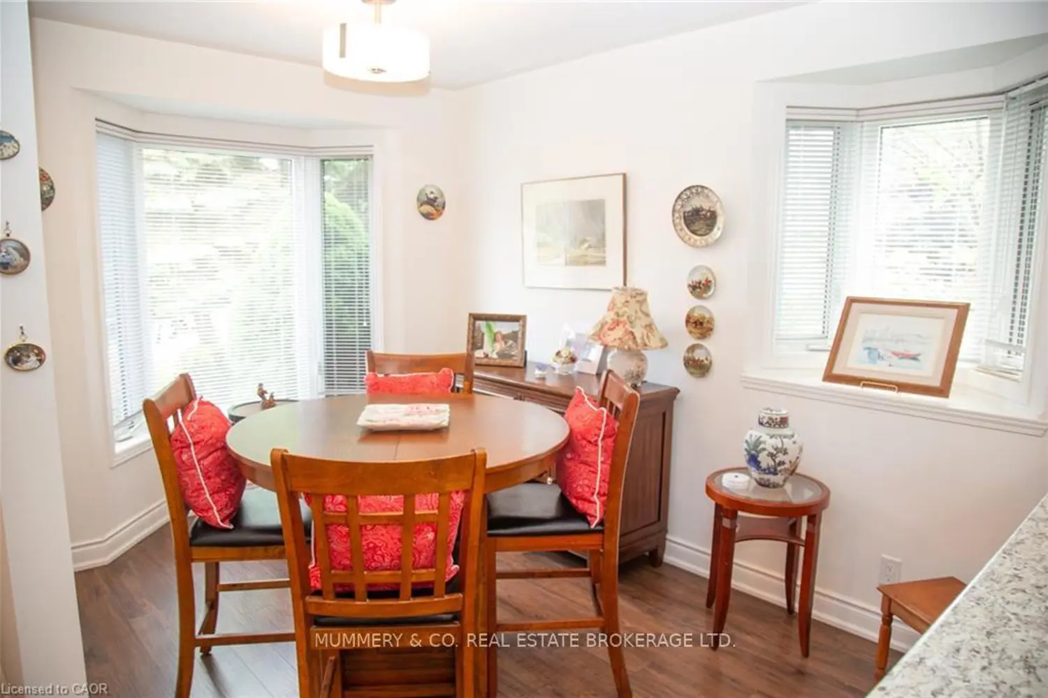 630 Greenock Street photo 3