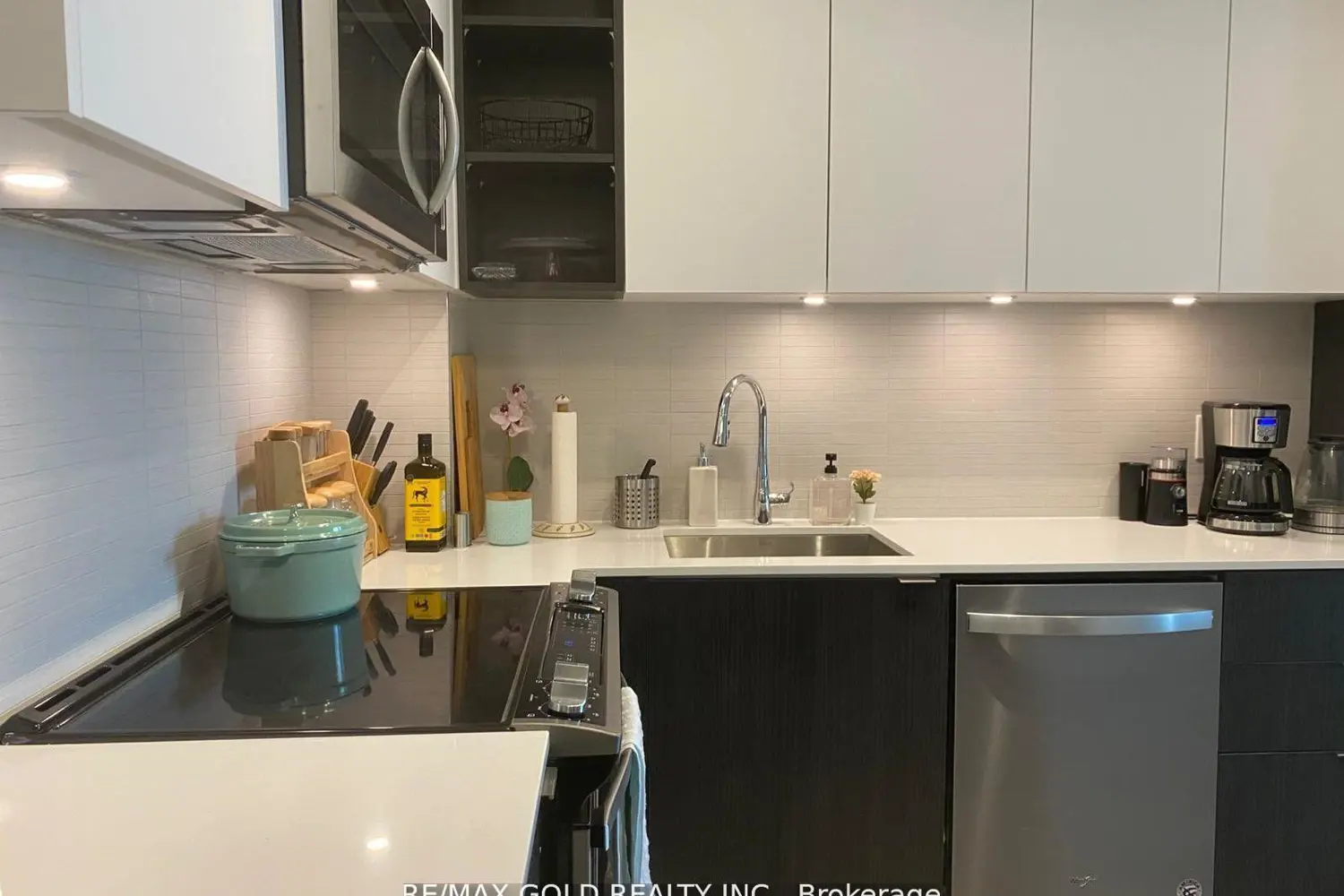 100 Eagle Rock Way 901 photo 5