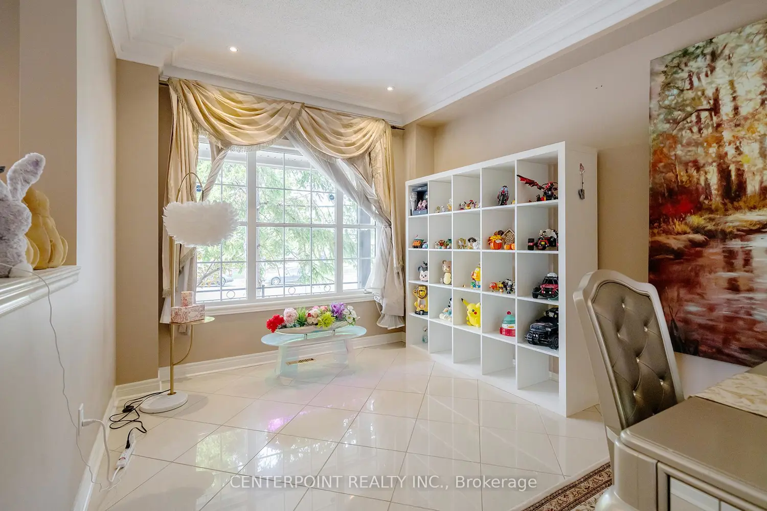 9 Summeridge Drive photo 4