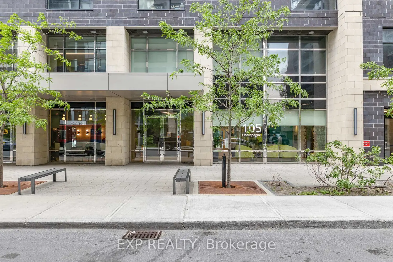 105 Champagne Avenue 2709
