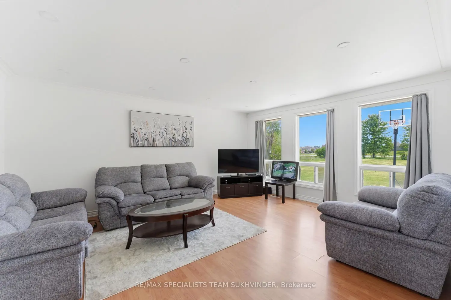 7236 Mayfield Road photo 3