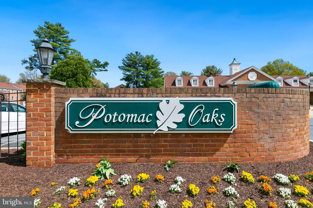 824 Quince Orchard Boulevard Unit 201, Gaithersburg, MD 20878