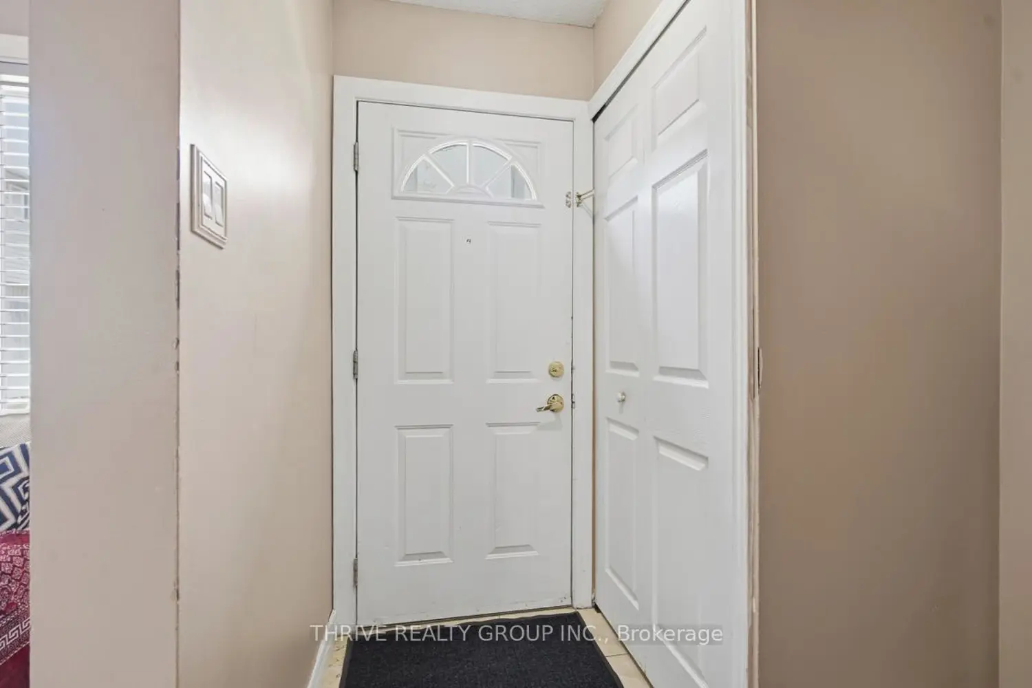 1095 Jalna Boulevard 40 photo 2
