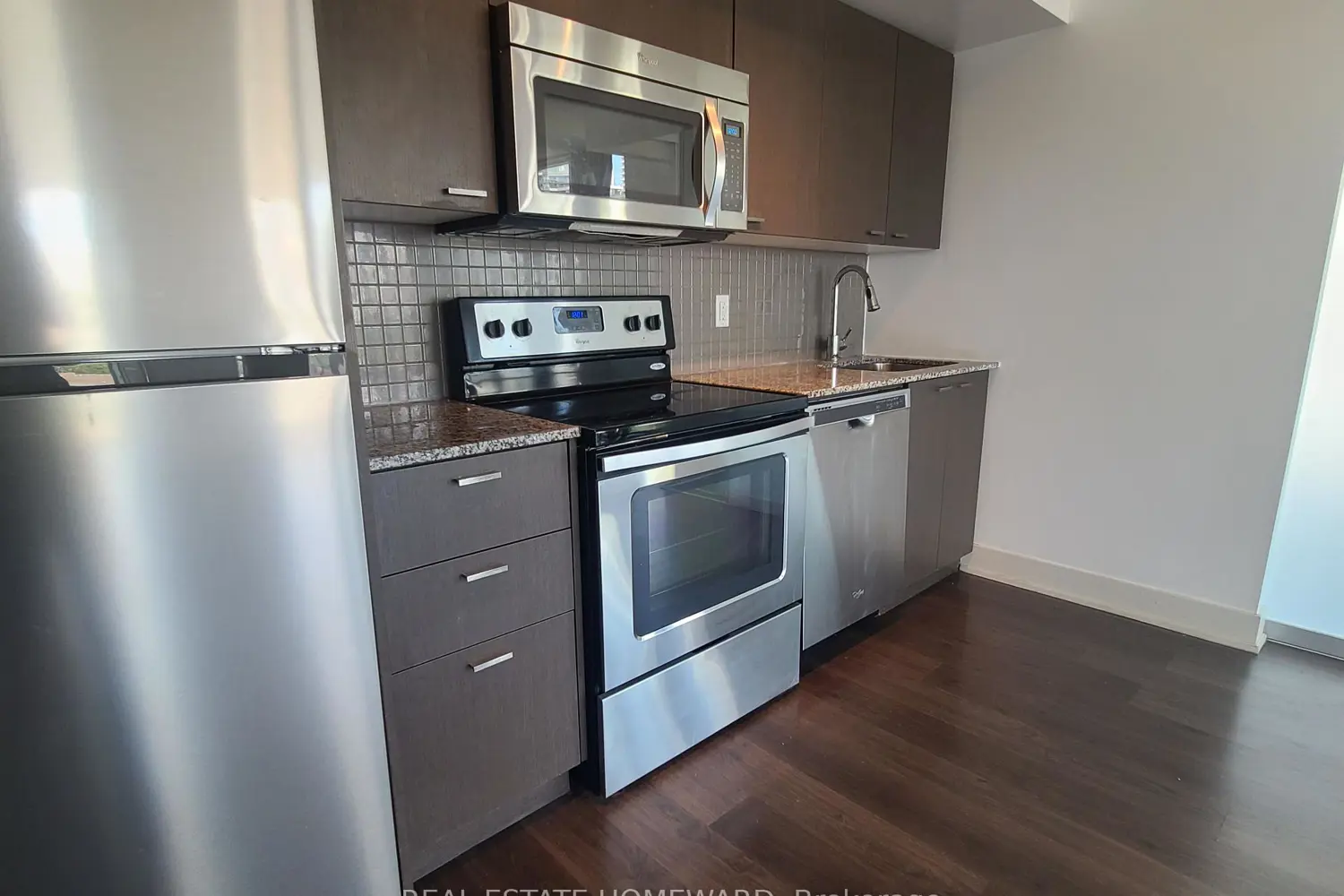 88 Sheppard Avenue 808 photo 2
