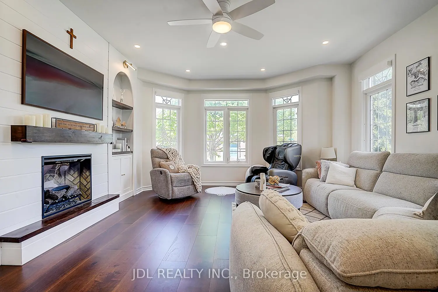 1 Miramar Drive photo 3