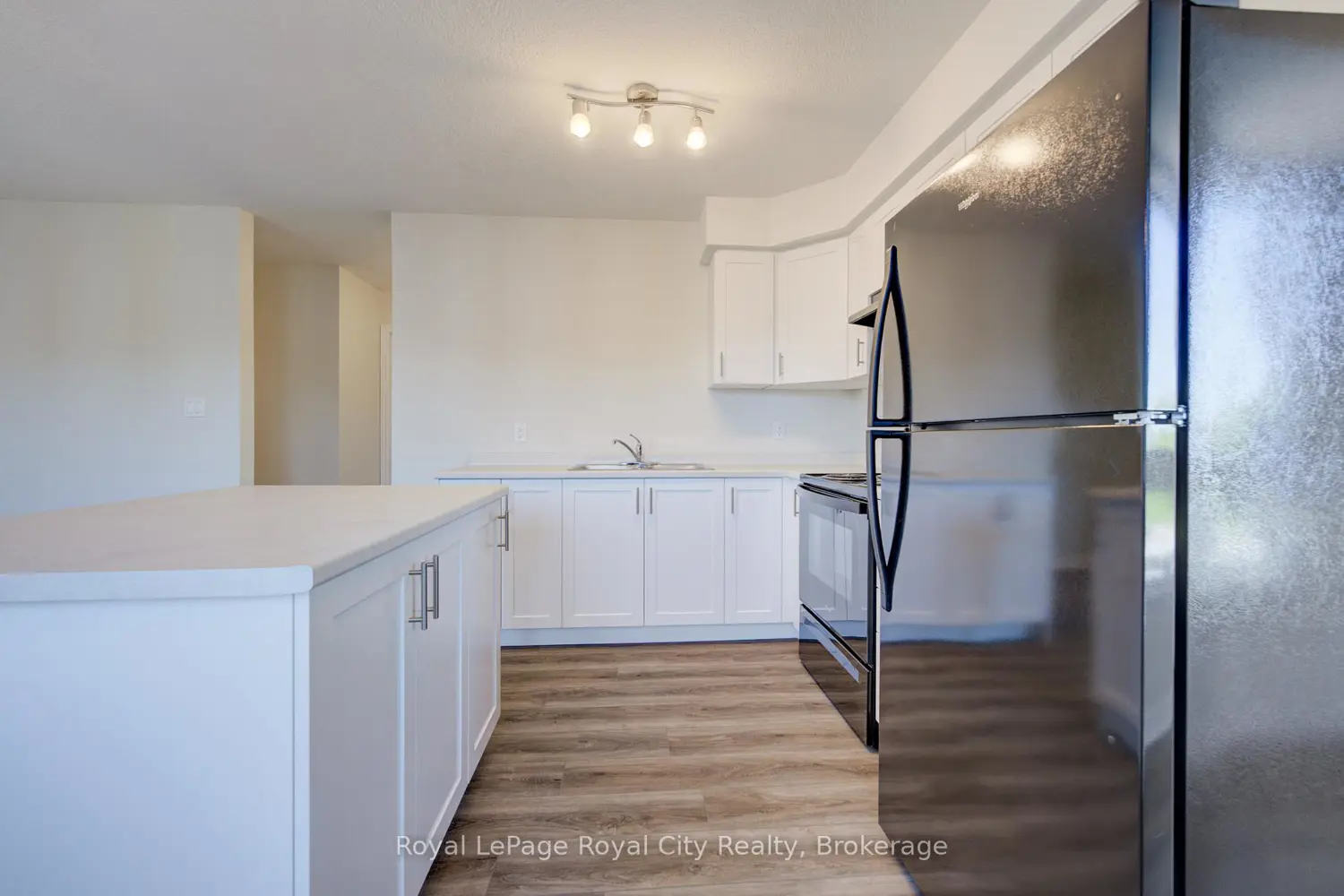 465 Garafraxa Street 7 photo 2