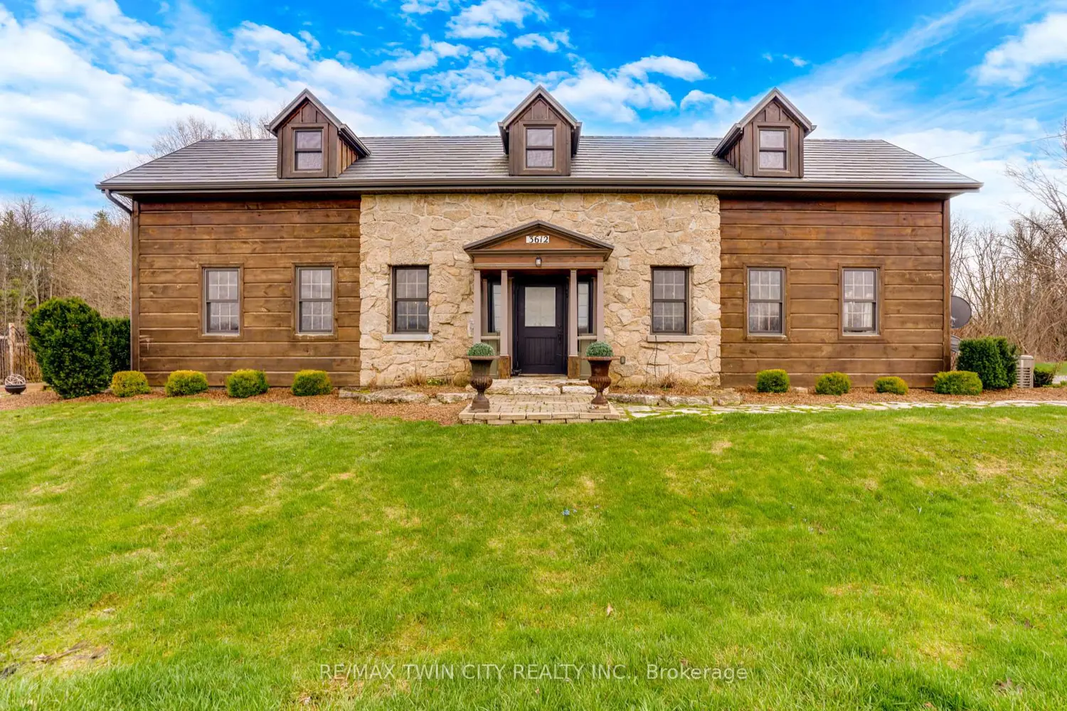 3612 Indian Trail photo 2