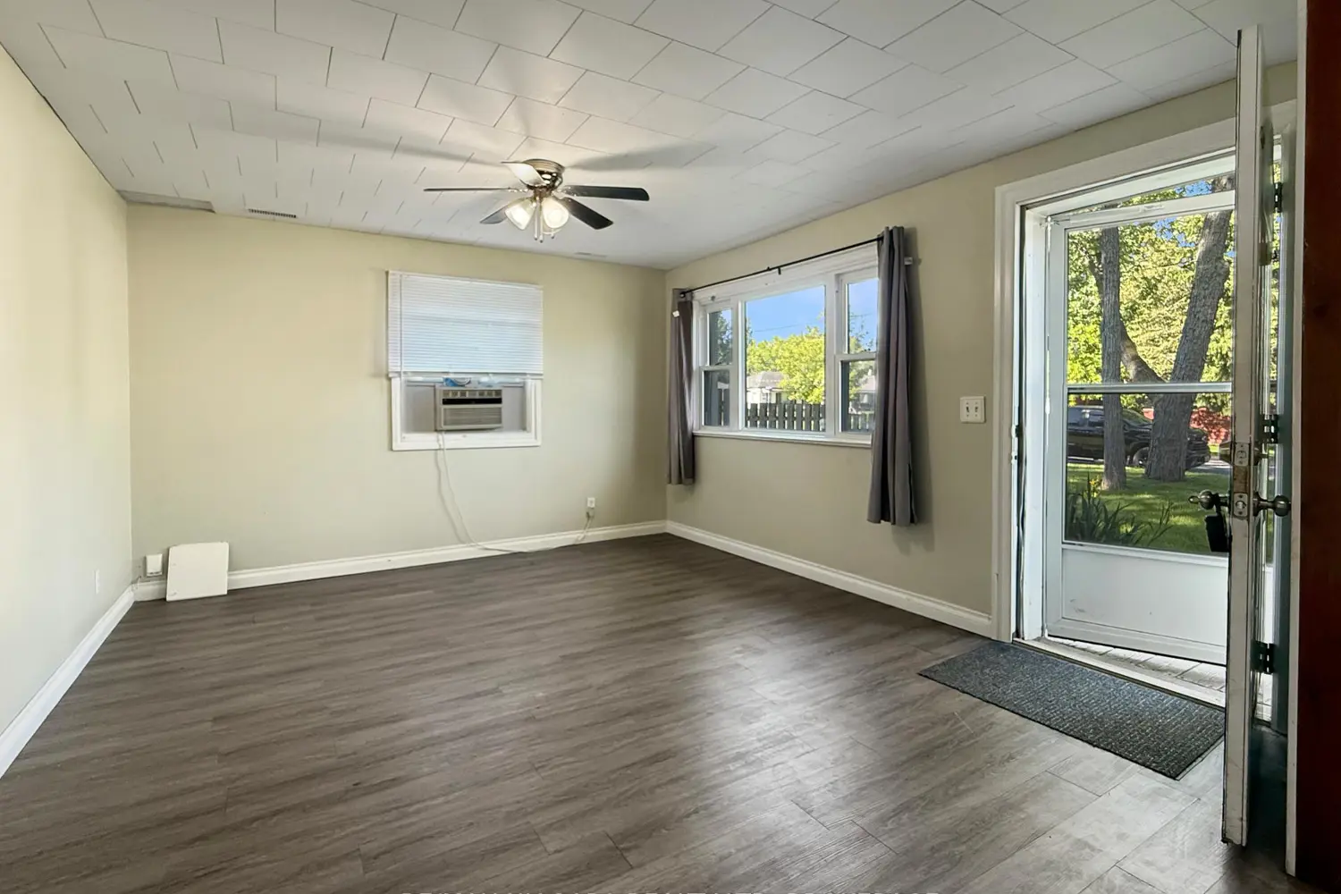 155 Douglas Street photo 3