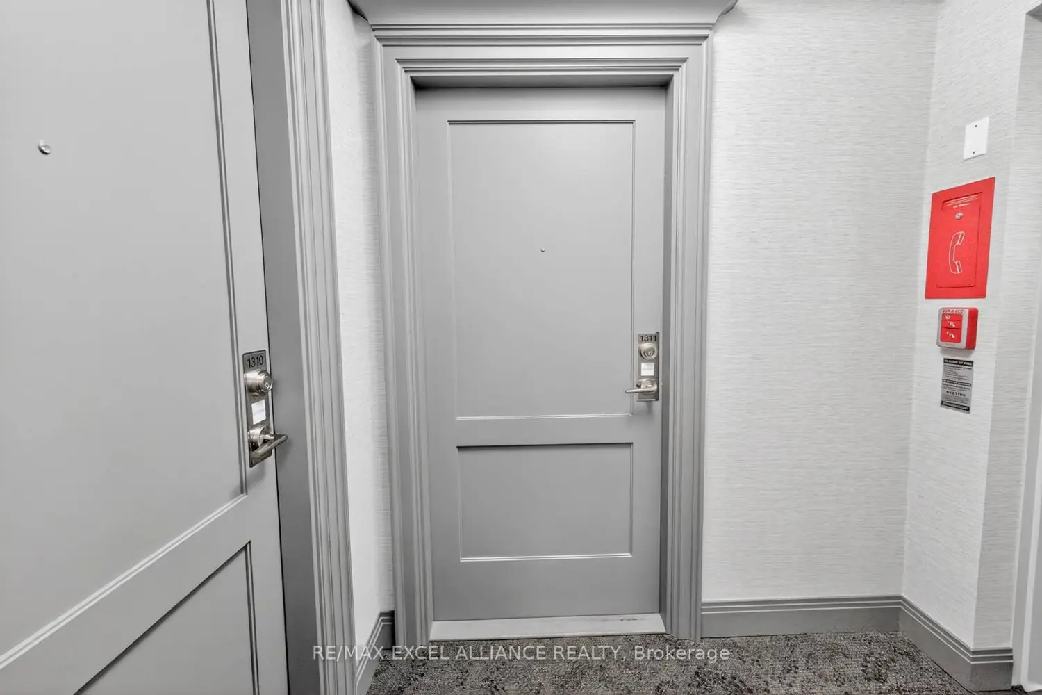 30 Elm Drive 1311 photo 2