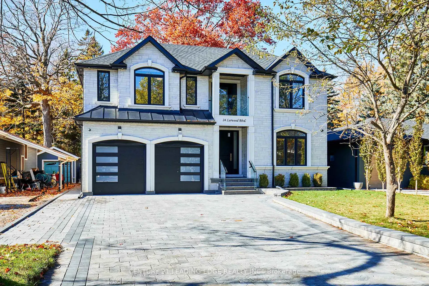 24 Larwood Boulevard