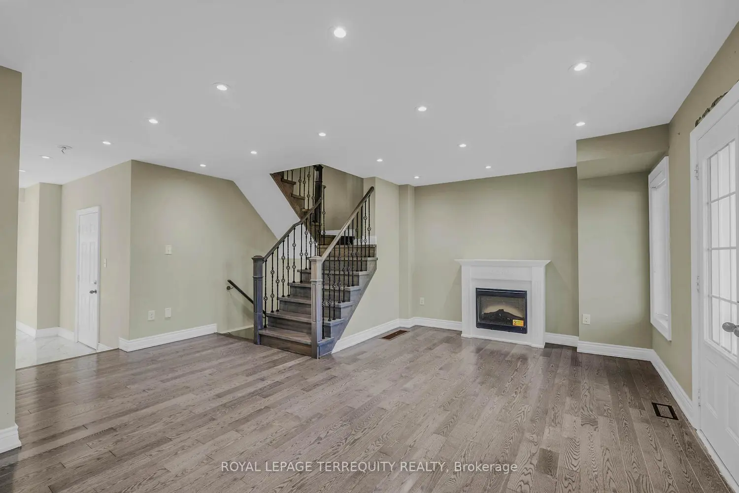 856 Audley Road photo 3