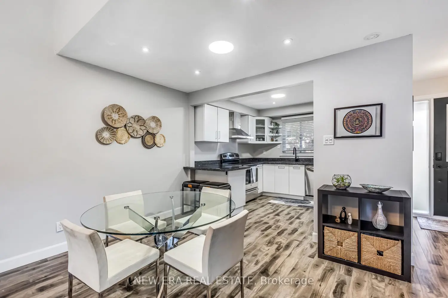 1415 Fieldlight Boulevard 6 photo 2