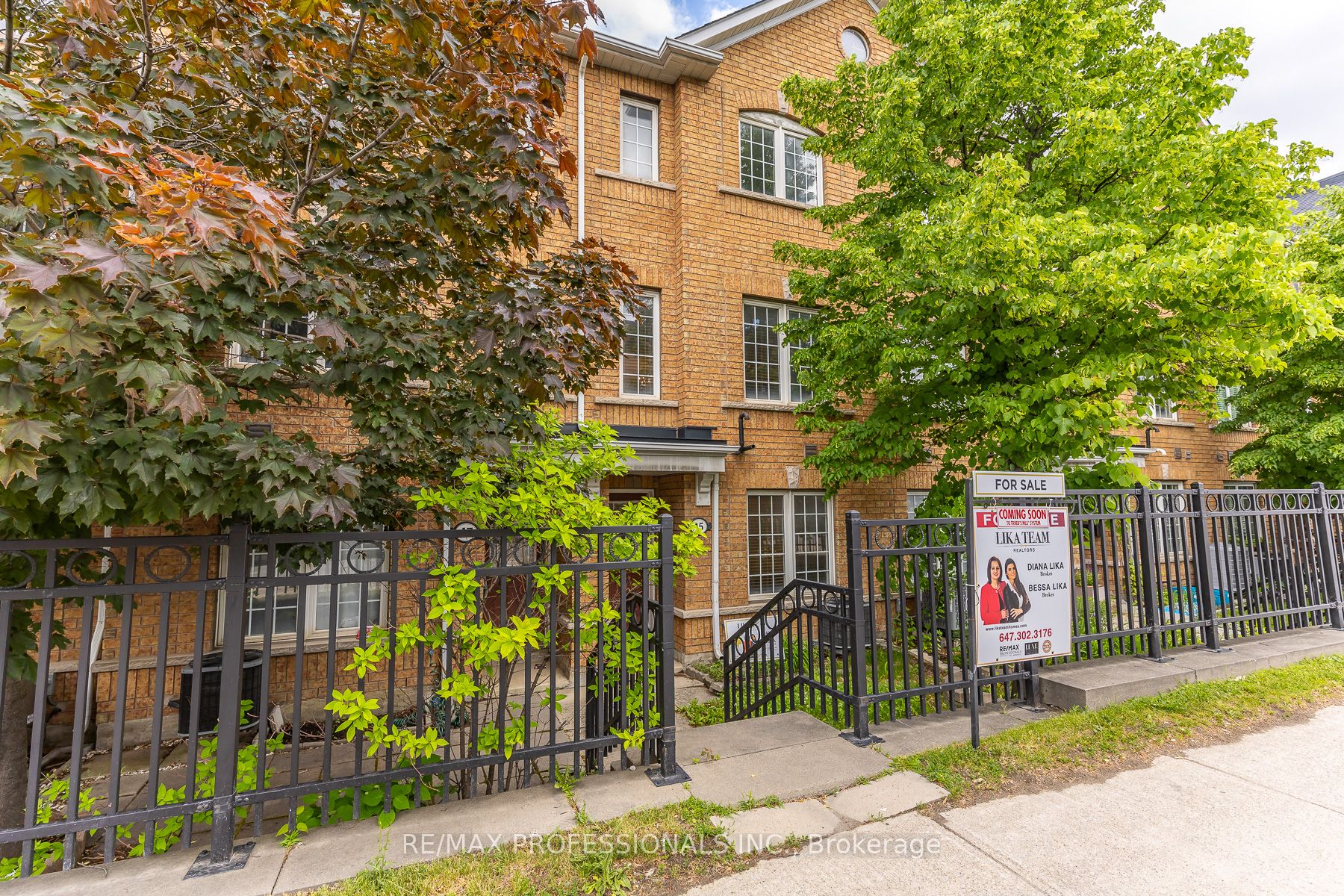 45 Weston Road, Toronto, ON, M6N 5H3