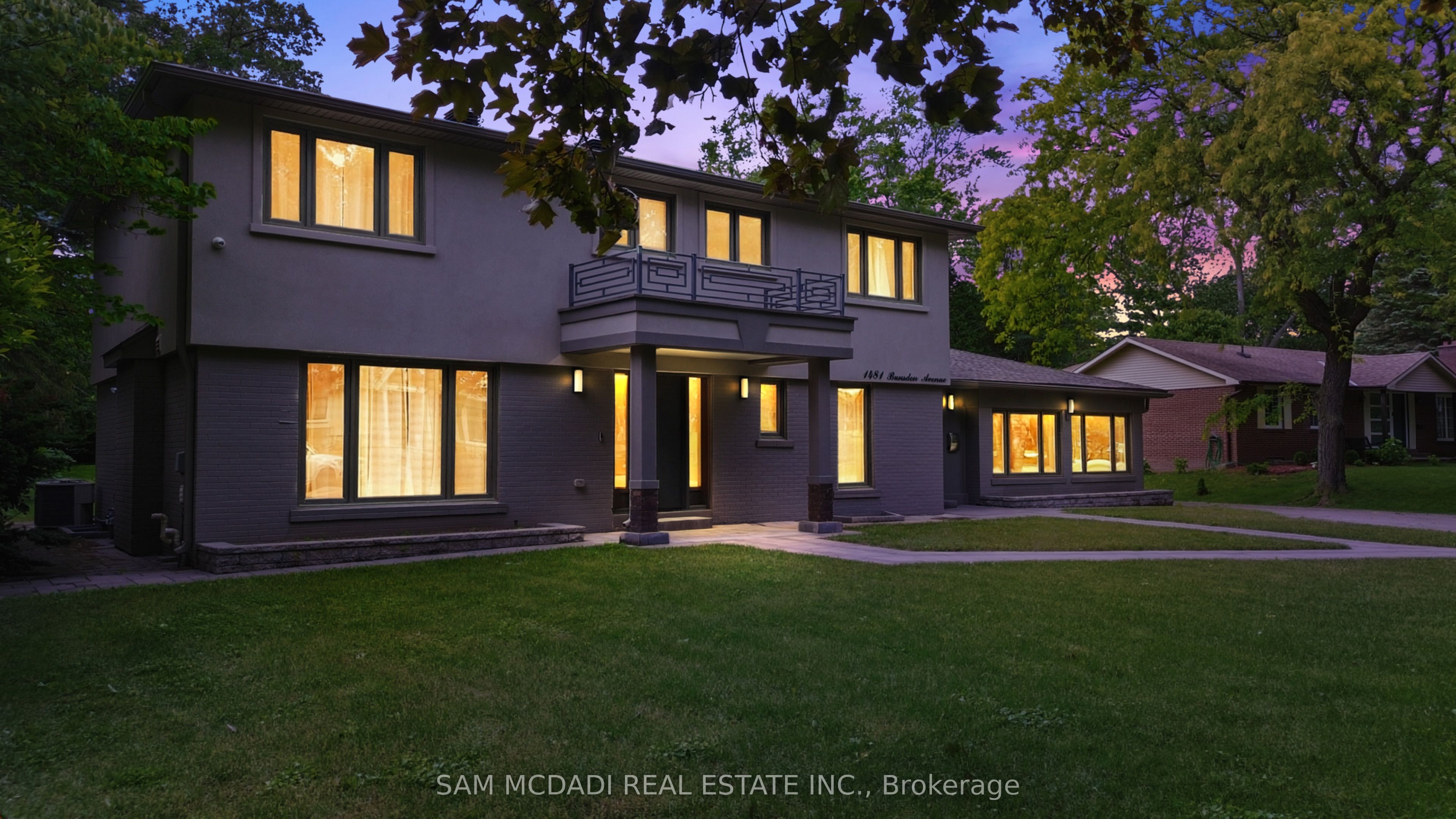 1481 Bunsden Avenue, Mississauga, ON, L5H 2B5