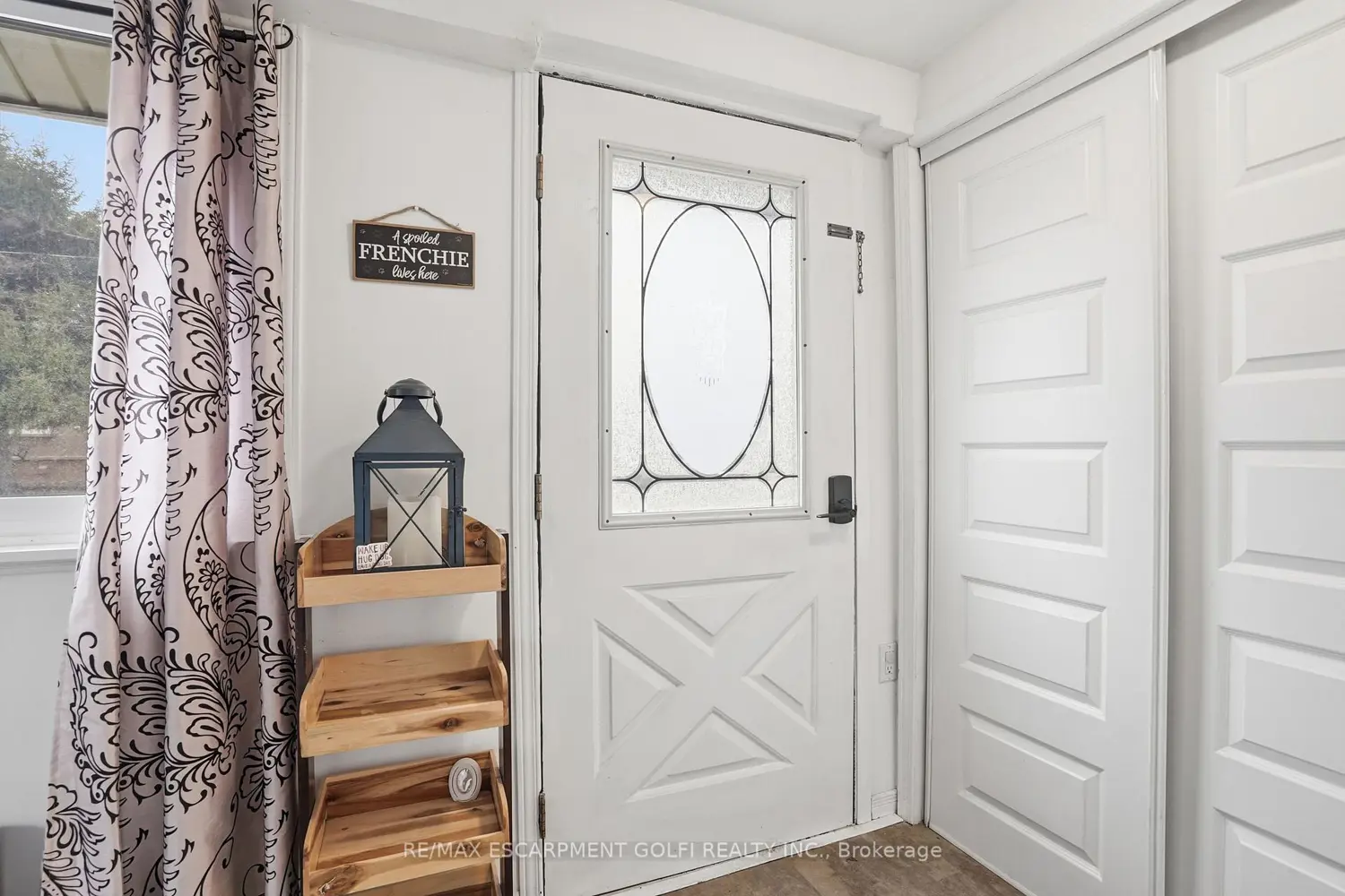 632 Steele Street photo 3