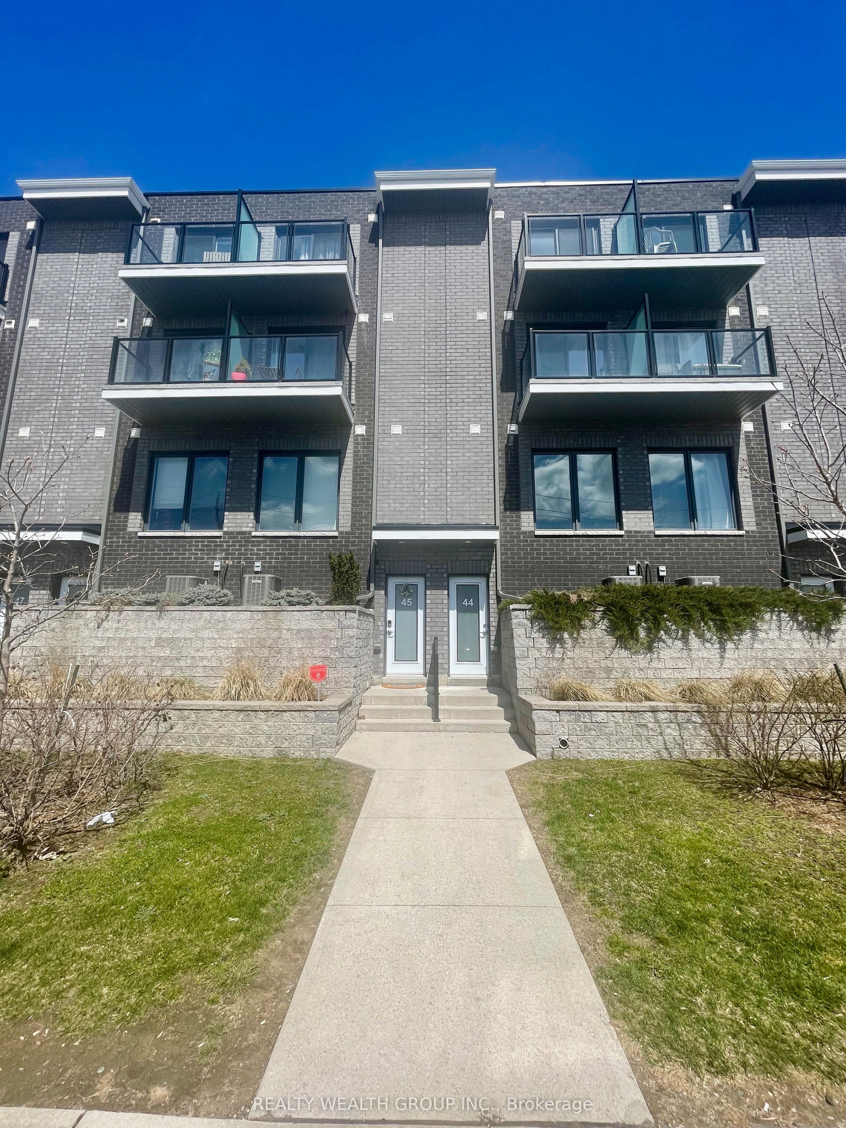 44-2059 Weston Road, Toronto, ON, M9N 1X7