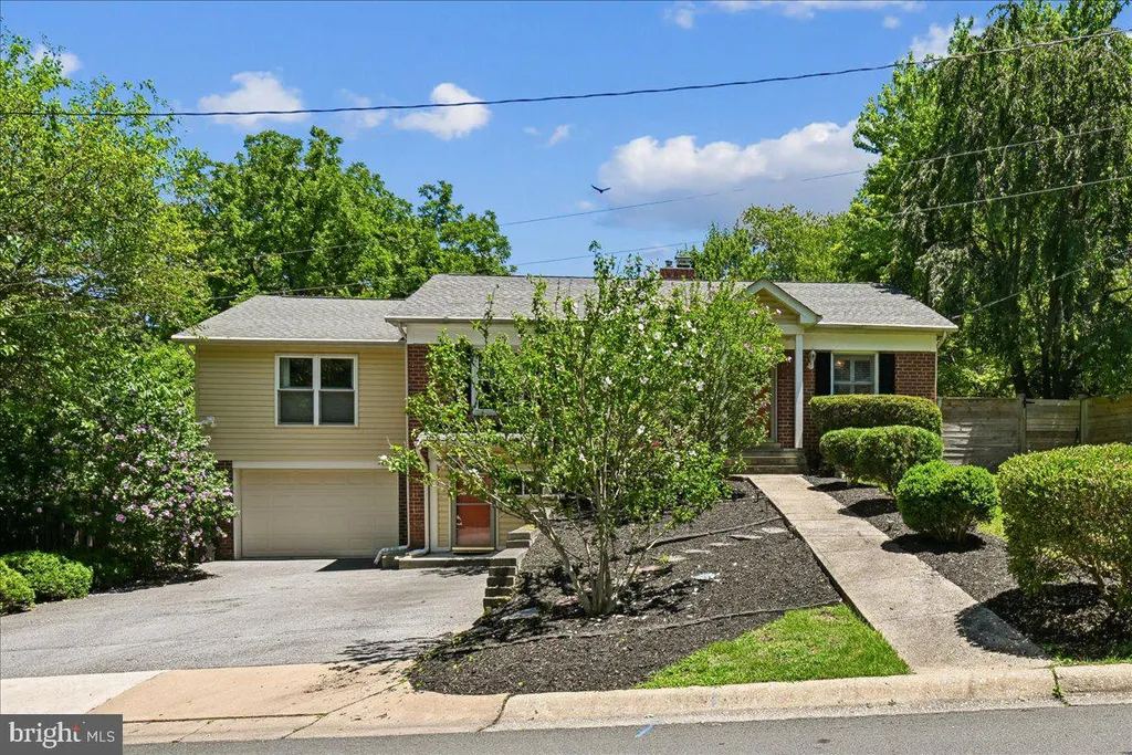 10211 Brookmoor Drive, Silver Spring, MD 20901 photo 2