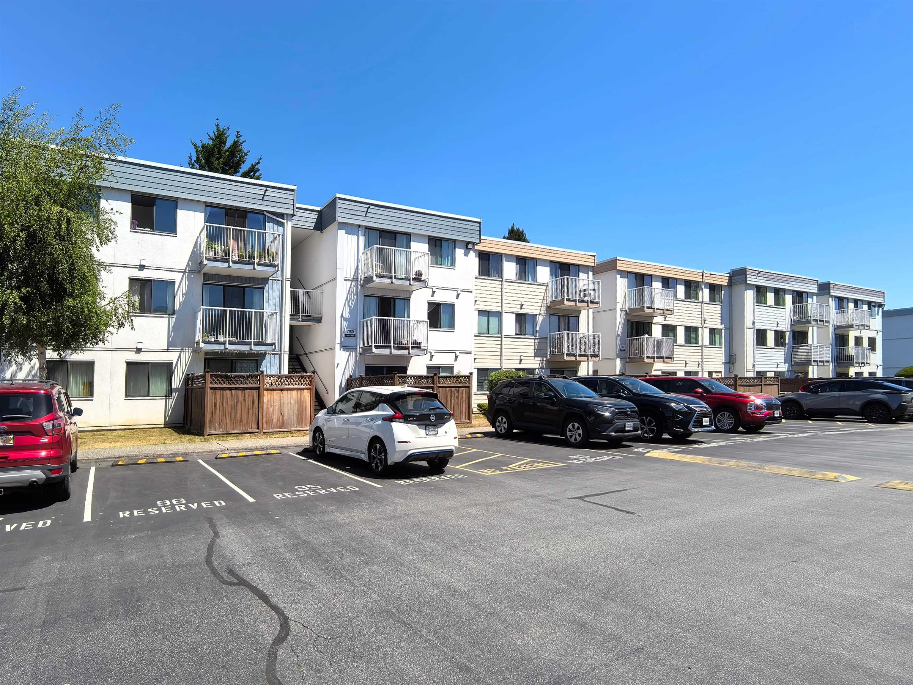 305-7180 Lindsay Road, Richmond, BC, V7C 3M6