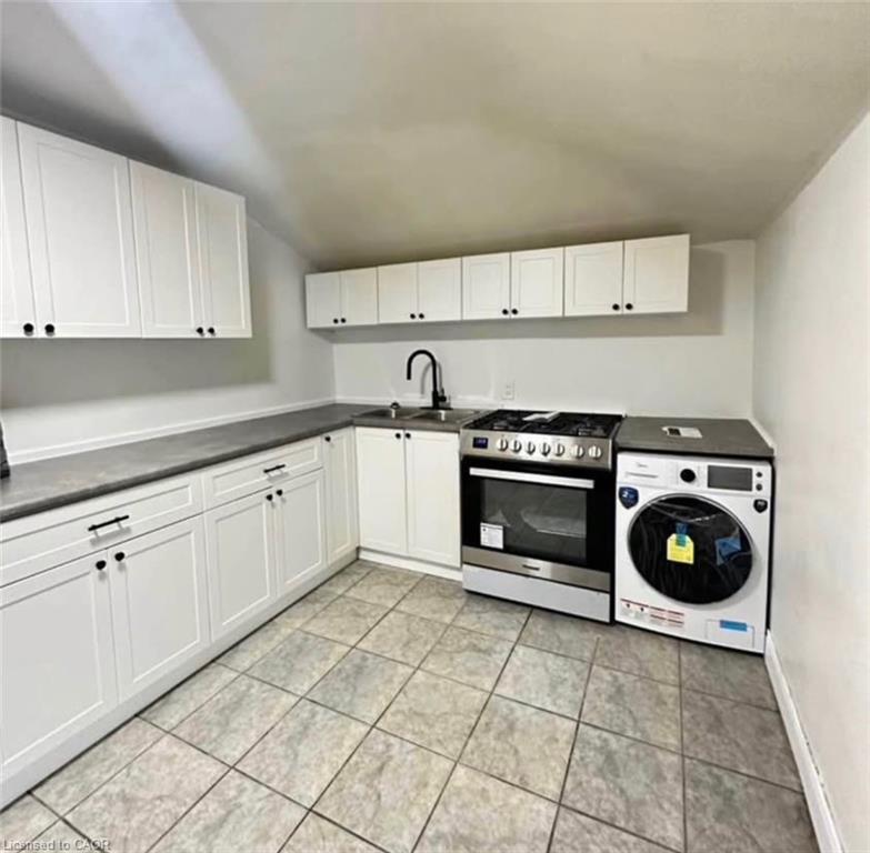 Upper Unit-216 John Street N, Hamilton, ON, L8L 4P5