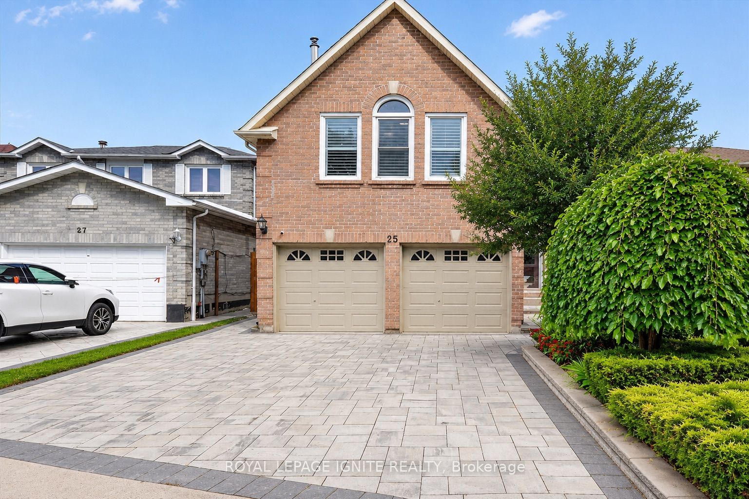 25 Valley Centre Drive, Toronto, ON, M1X 1K9