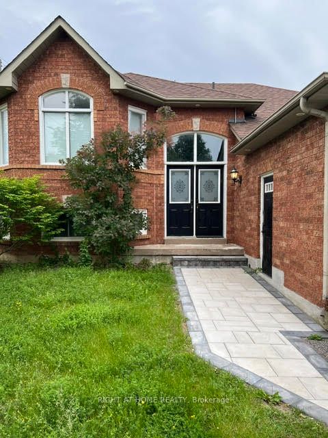 2023 Valewood Court, Oshawa, ON, L1G 7X9