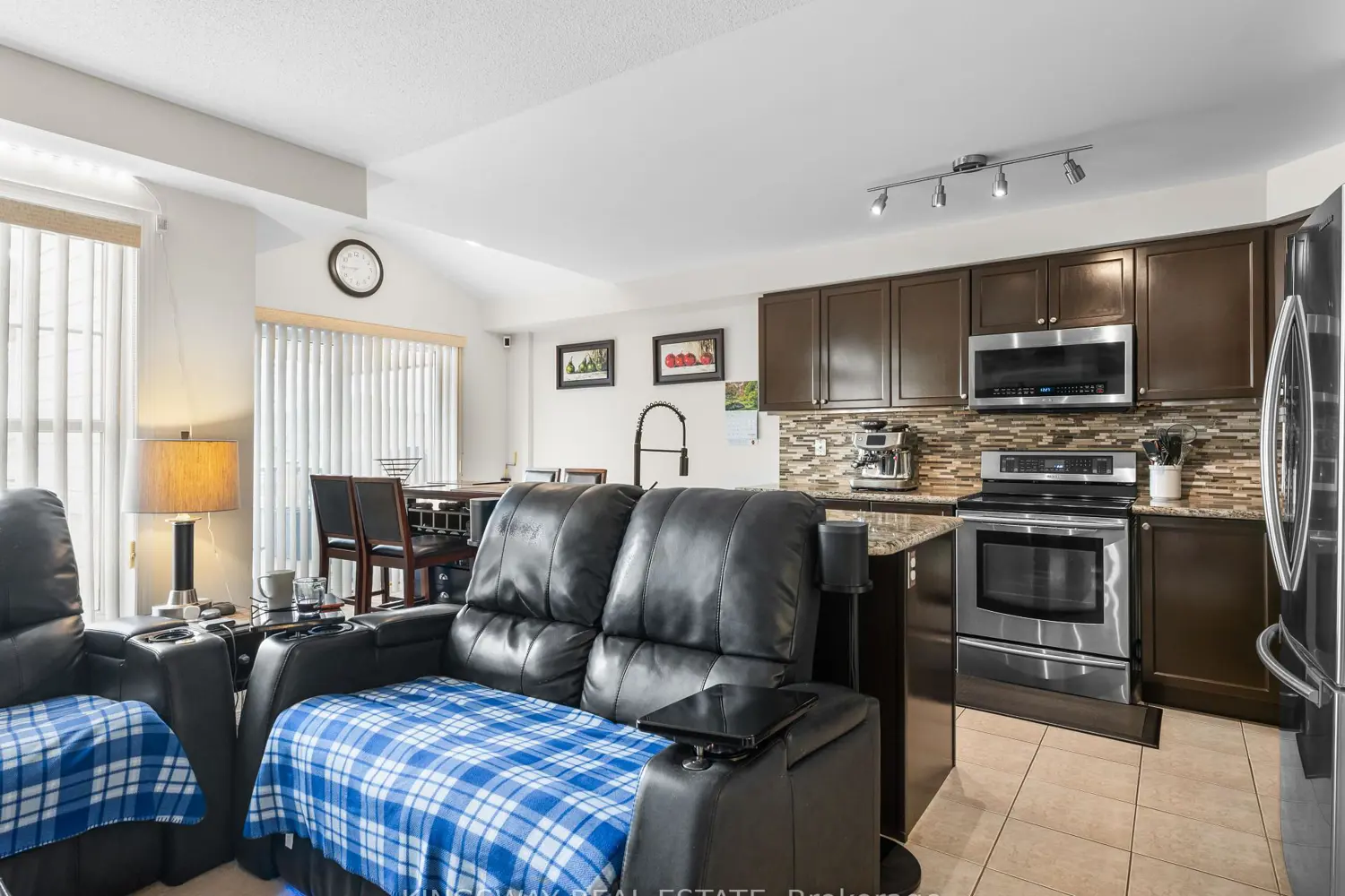 57 Harbourside Drive photo 4