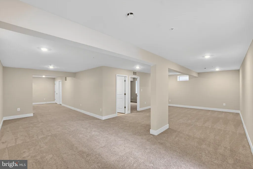 504 Willowshire Street, Middle River, MD 21220