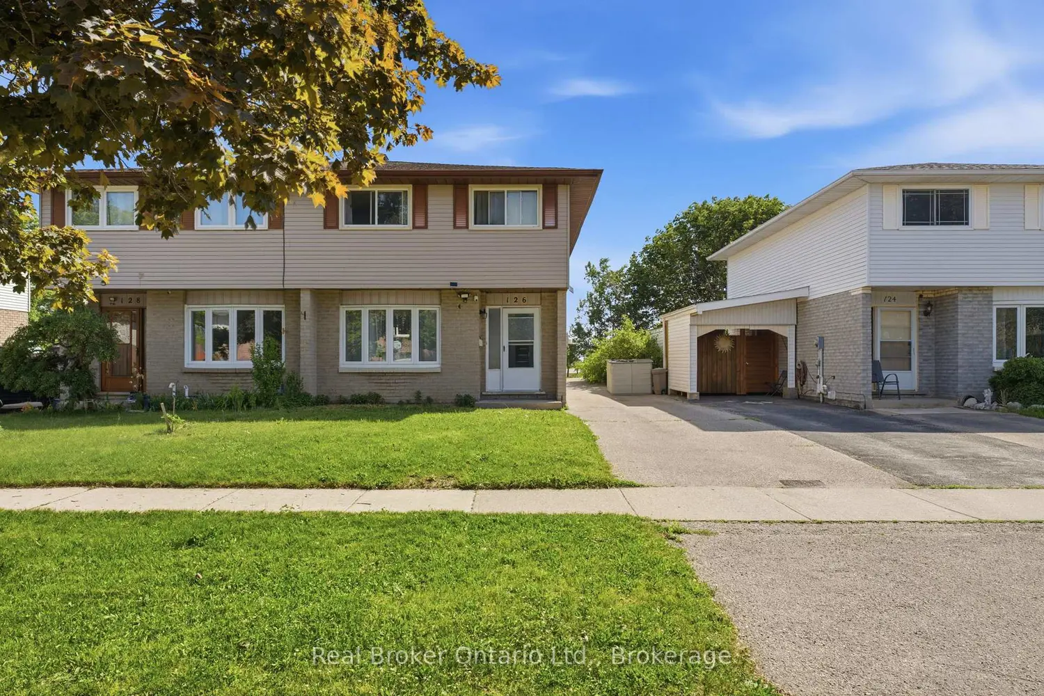 126 Dinison Crescent photo 2