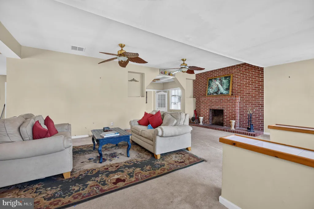 231 Carvel Road, Pasadena, MD 21122 photo 2