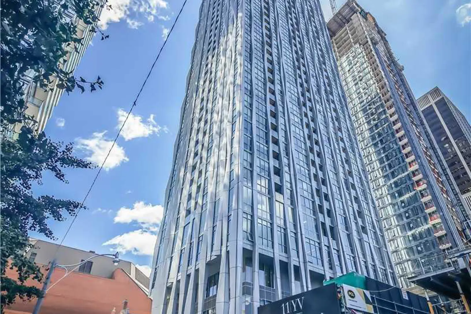 1 Yorkville Avenue 3302