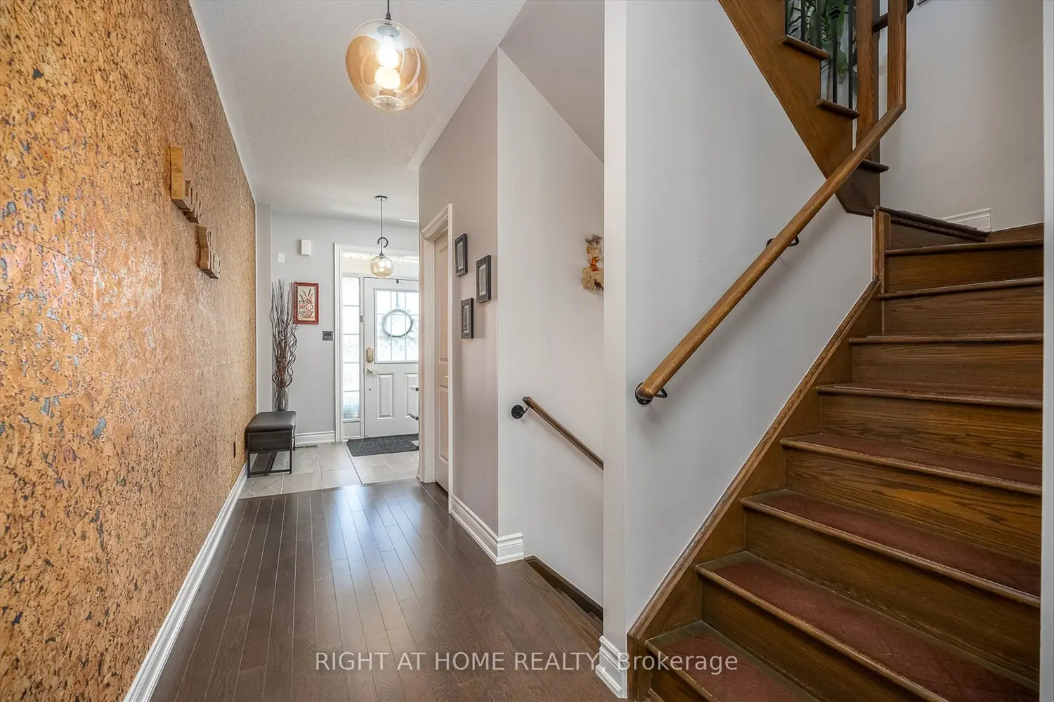 1192 Raspberry Terrace photo 2