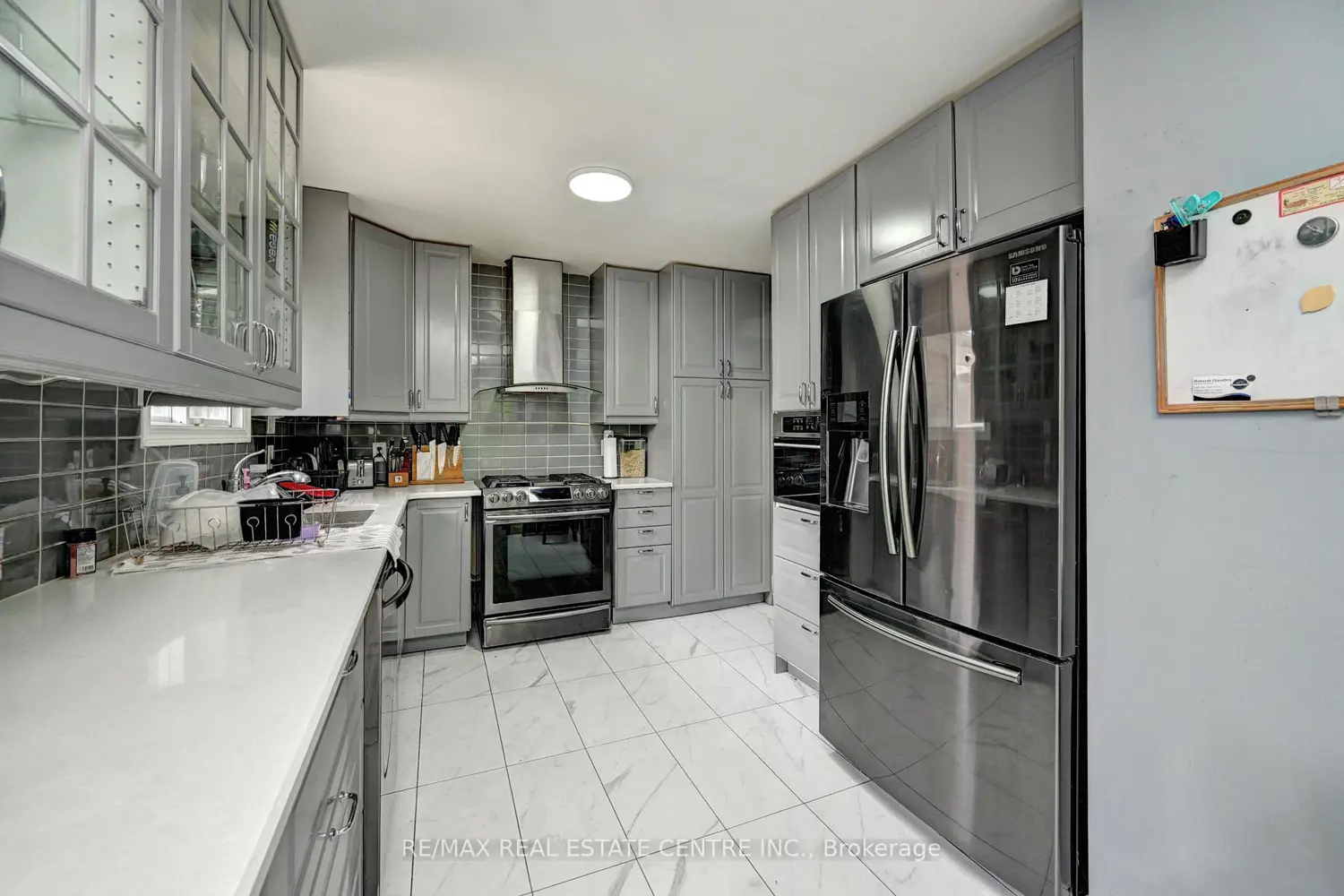 525 Fallingbrook Drive photo 3
