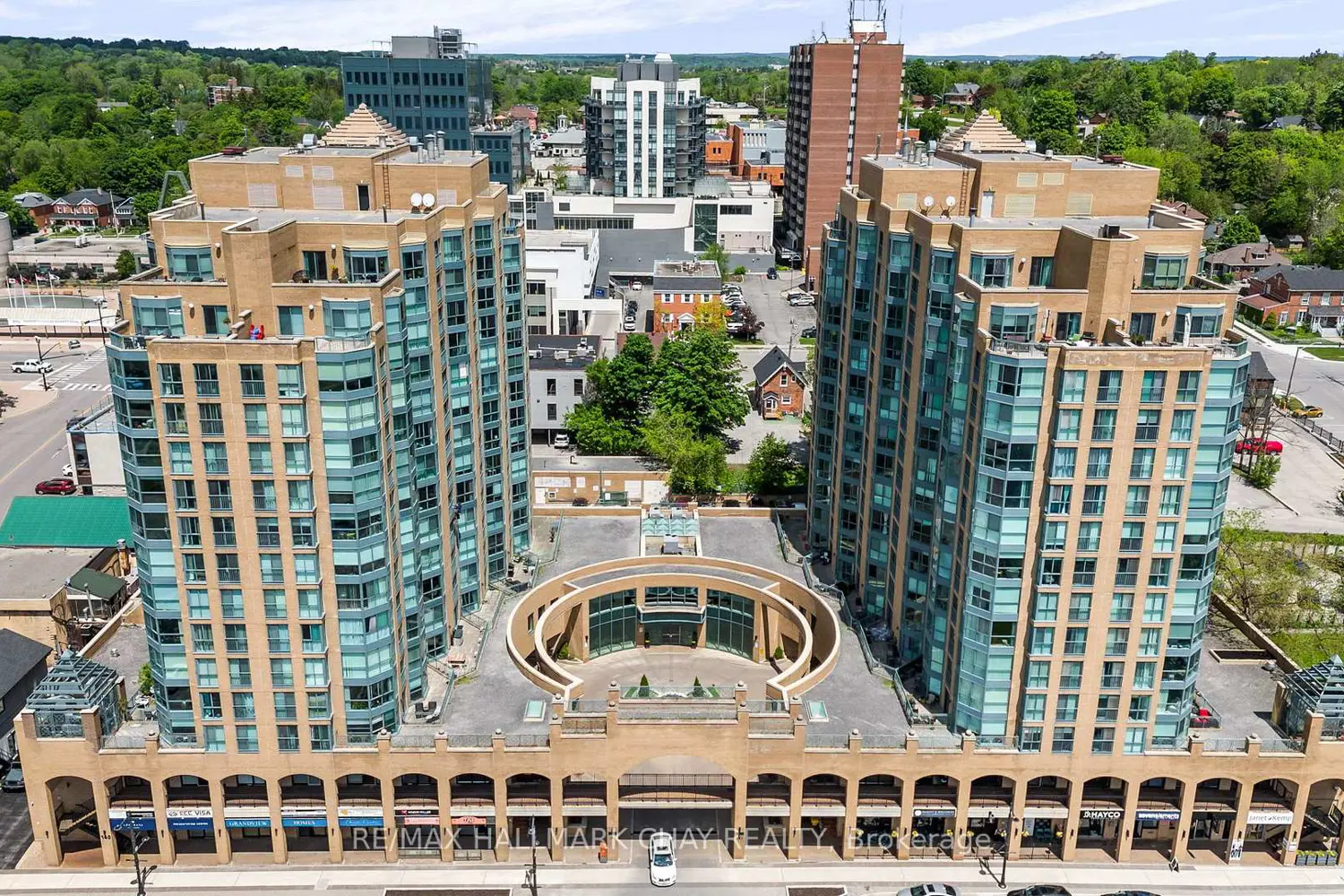 140 Dunlop Street 906