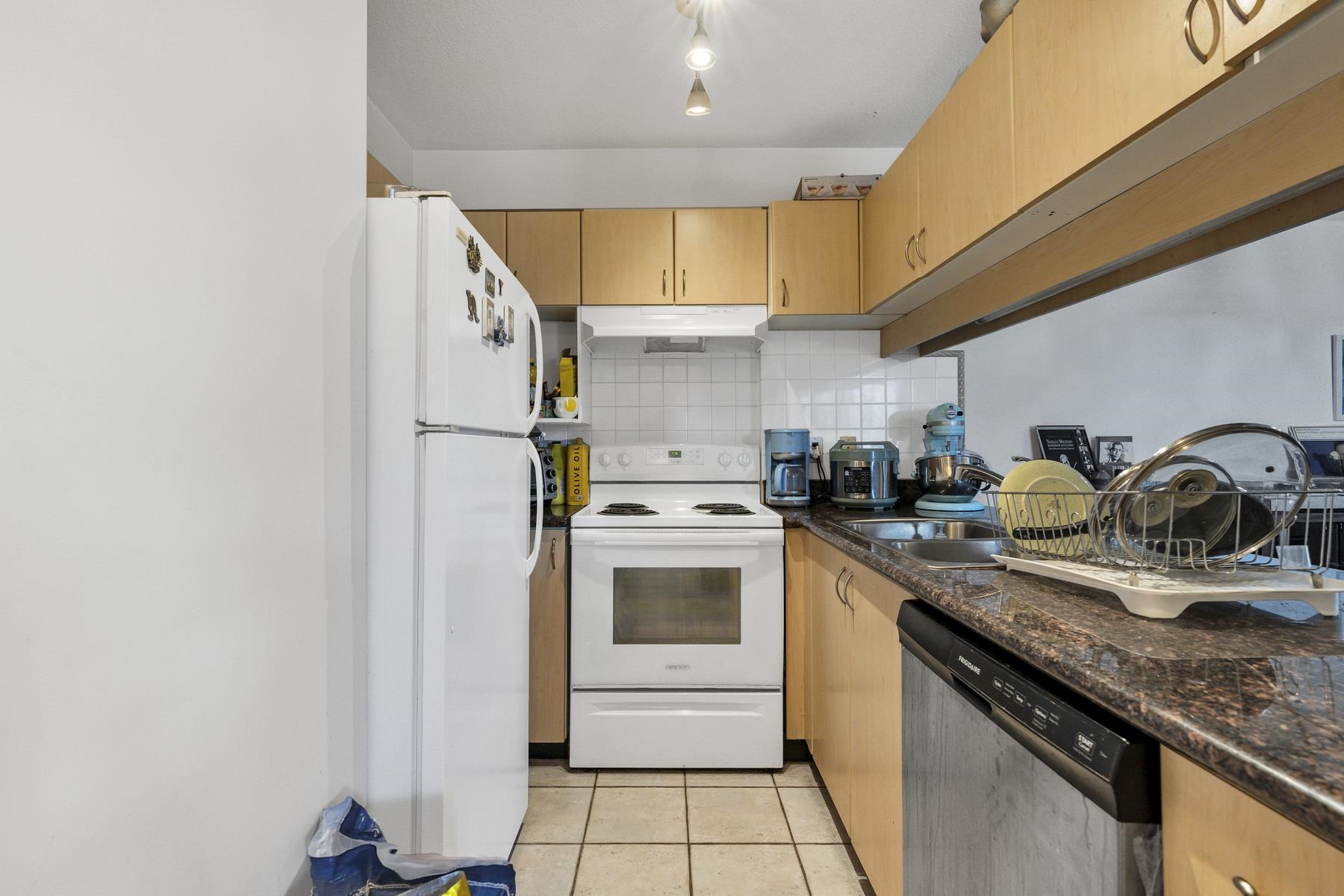 910-6611 Cooney Road, Richmond, BC, V6Y 4C5