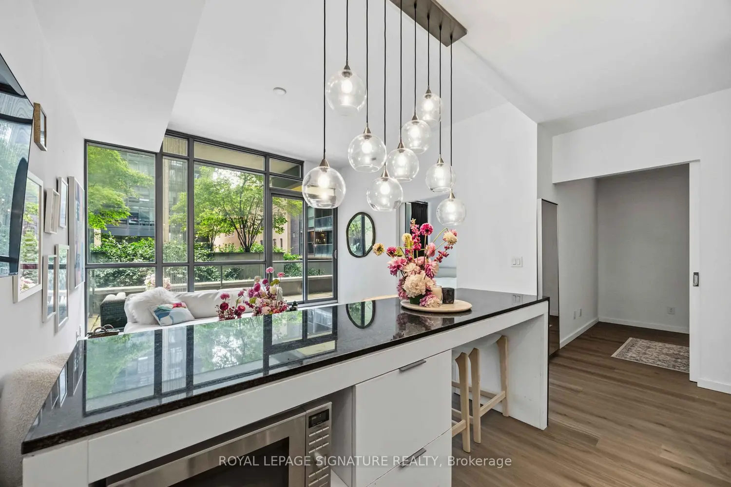 8 Charlotte Street 202 photo 2