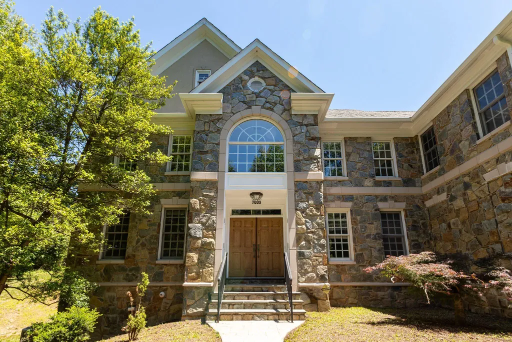 7009 Persimmon Tree Road, Bethesda, MD 20817