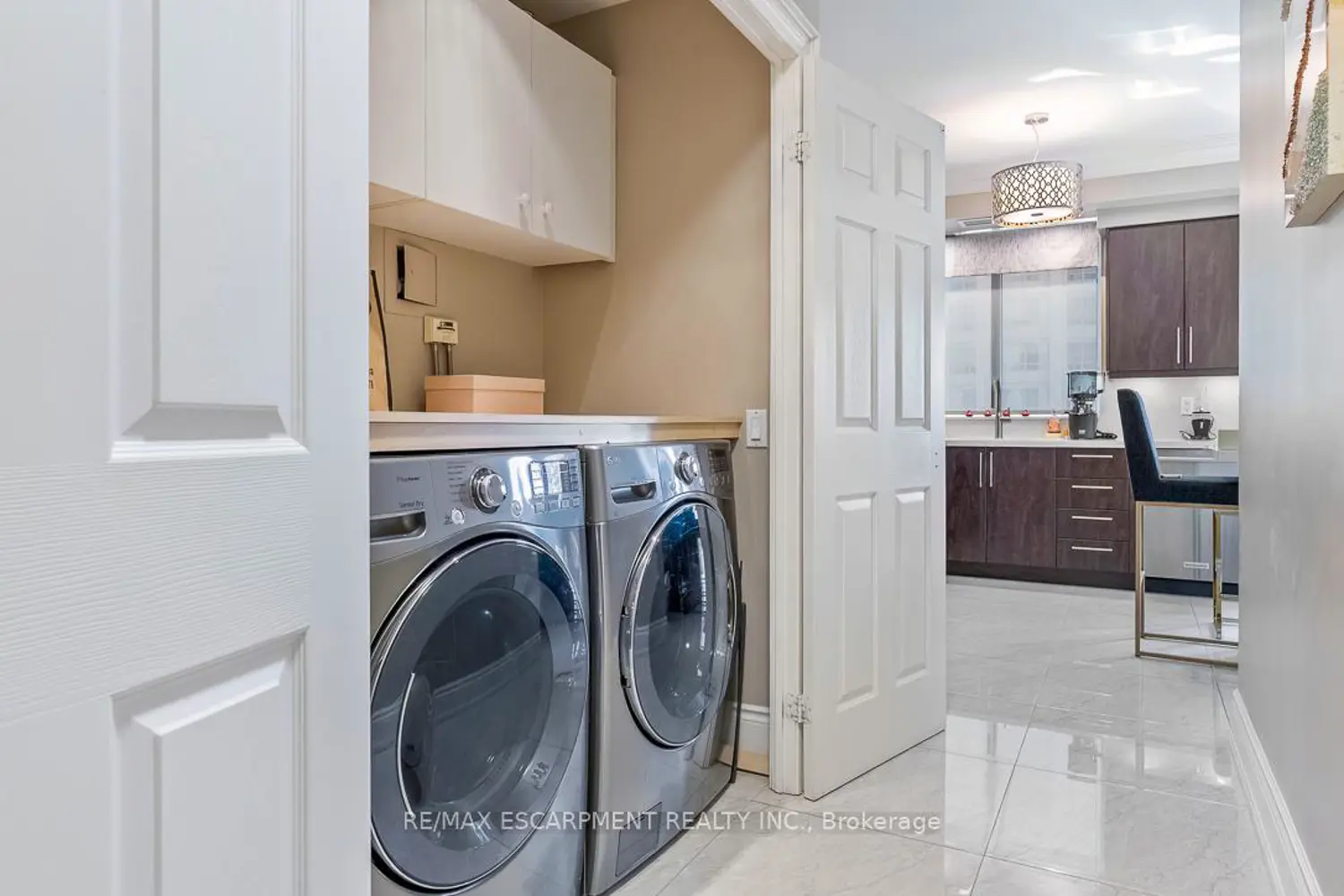 35 Kingsbridge Garden Circle 2706 photo 4