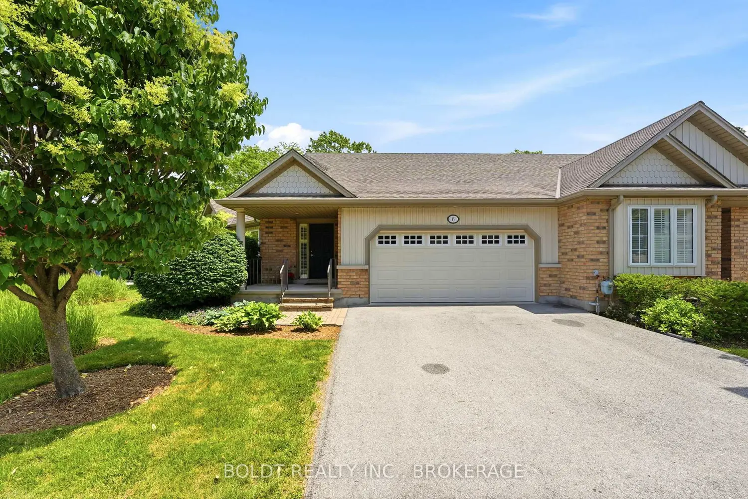 605 Welland Avenue 6