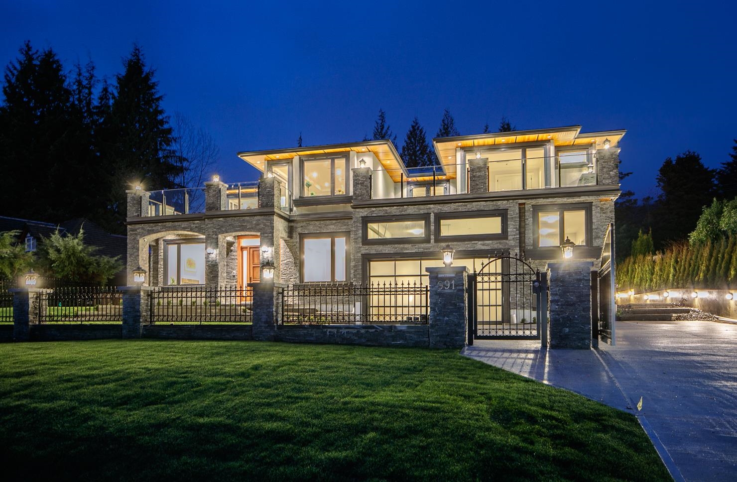 991 Cross Creek Road, West Vancouver, BC, V7S 2S6