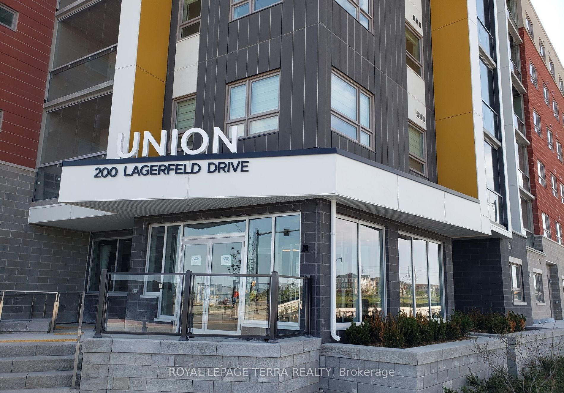 320-200 Lagerfeld Drive, Brampton, ON, L7A 5G5