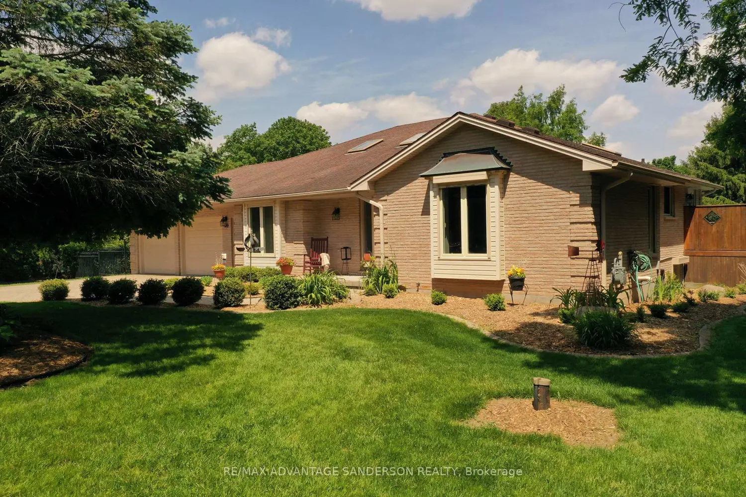 109 Salisbury Drive photo 3
