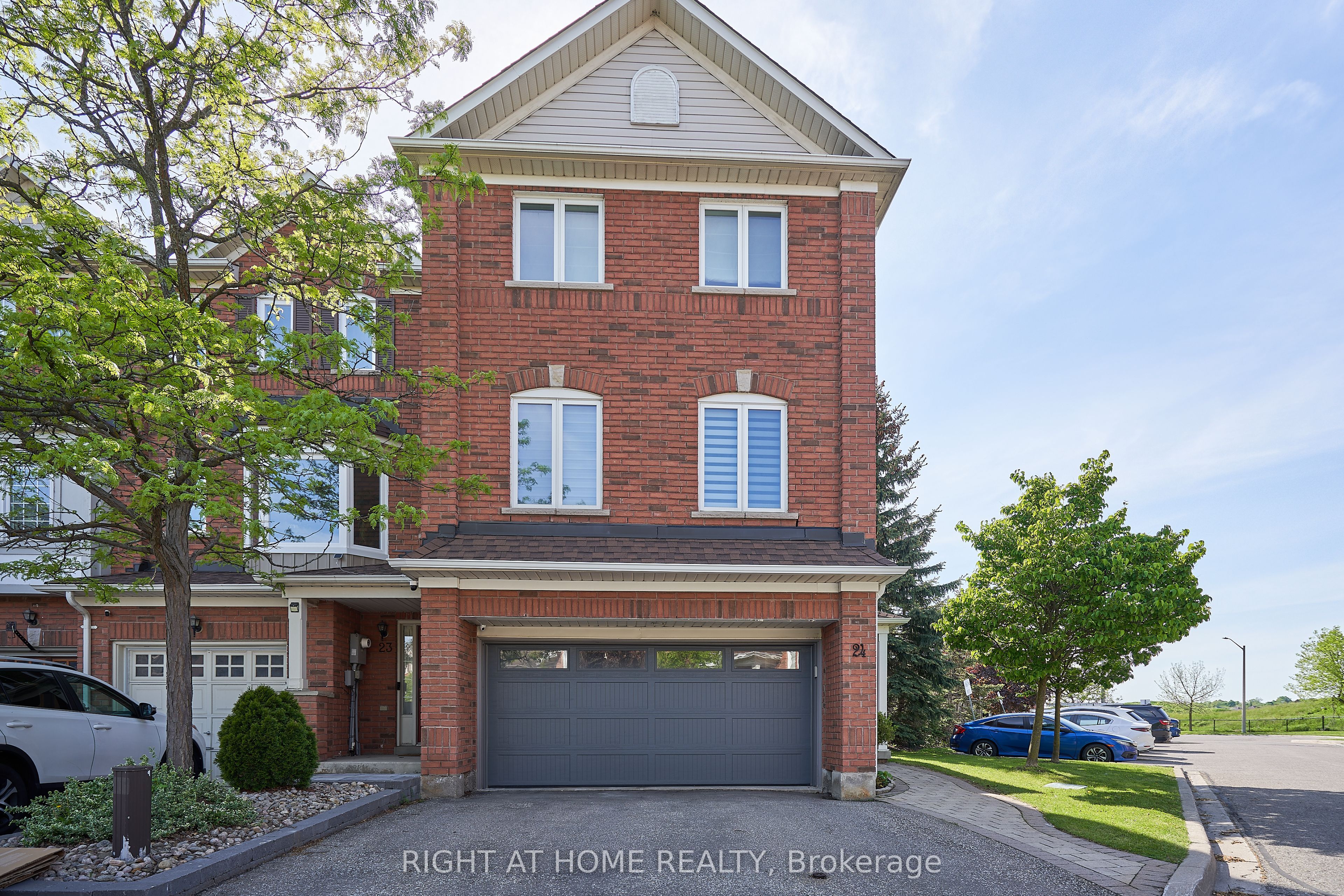 24-271 Richvale Drive S, Brampton, ON, L6Z 4W7