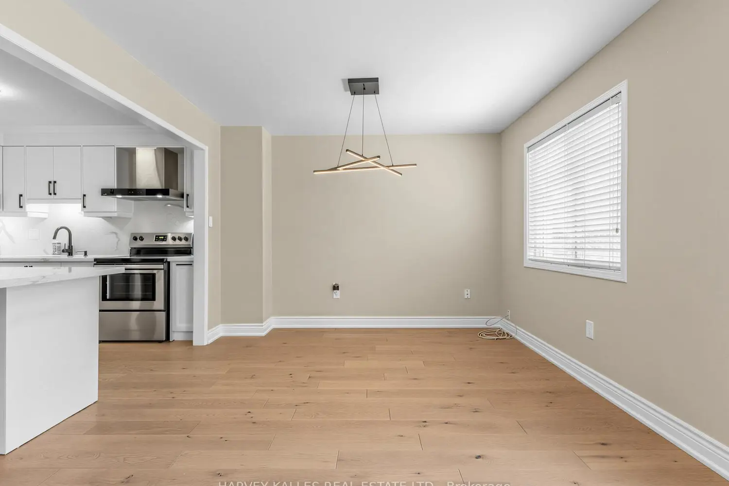 40 Blackthorn Drive photo 4