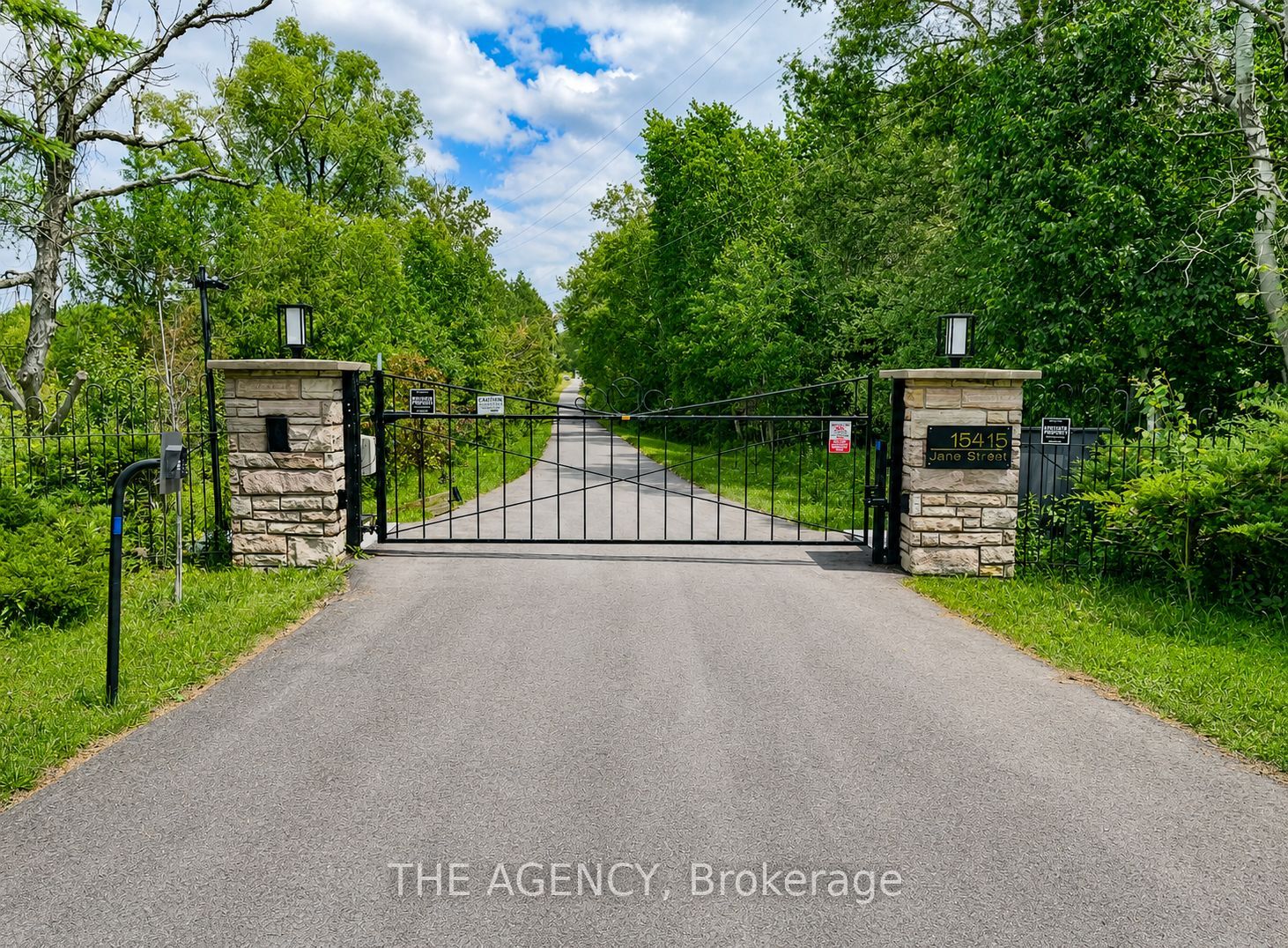 Basement-15415 Jane Street, King, ON, L7B 1A3