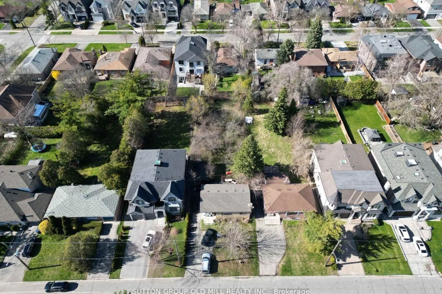 96 Caines Avenue photo 4