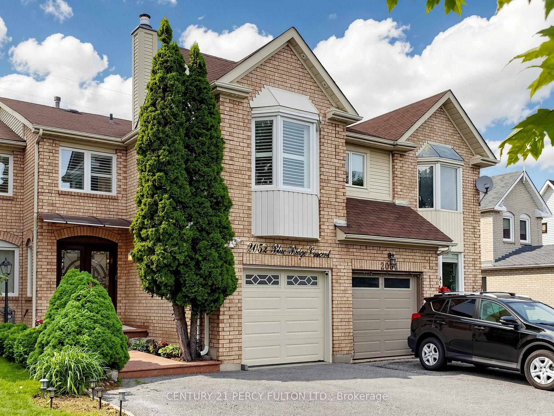 2052 Blue Ridge Crescent, Pickering, ON, L1X 2N5