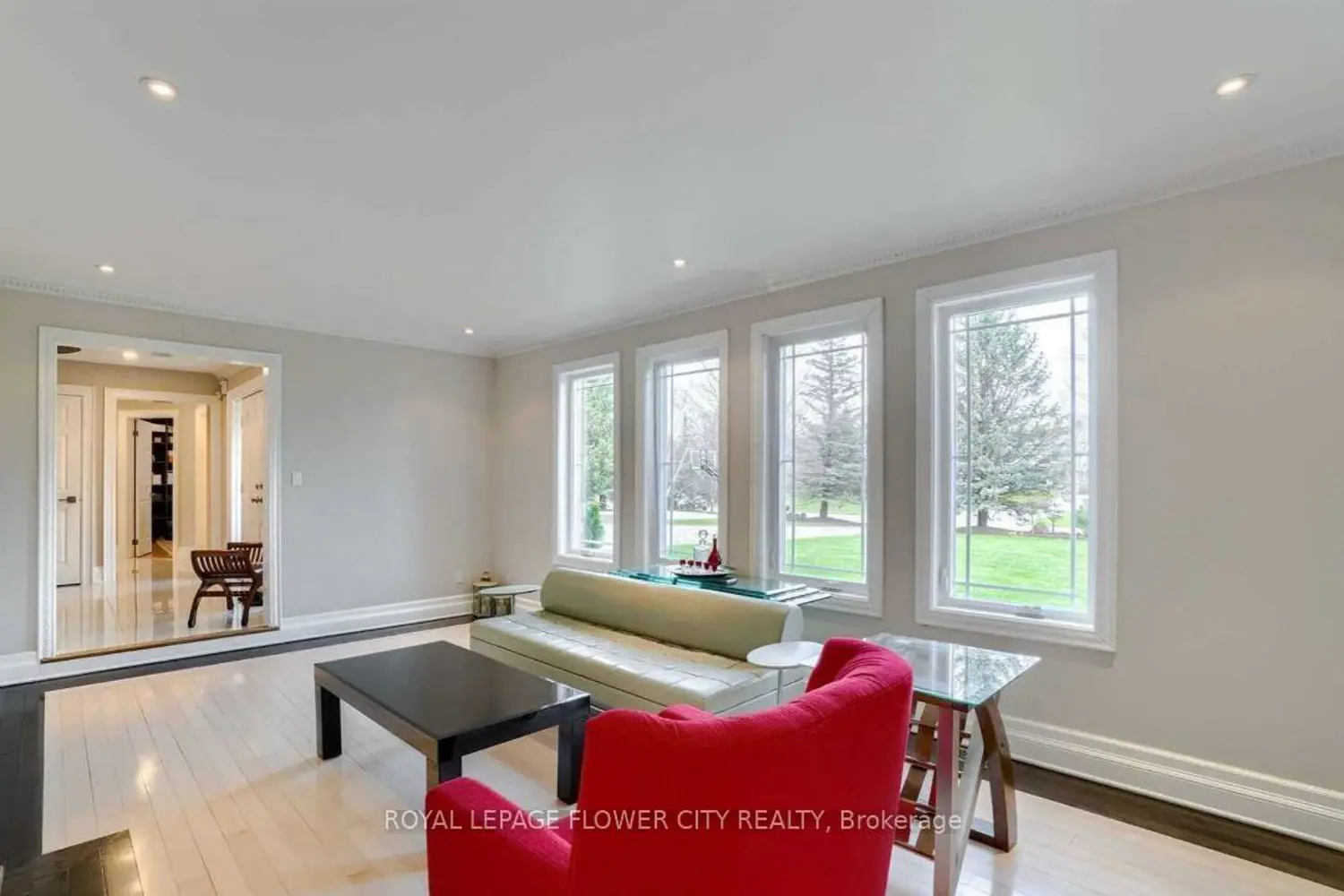 27 Mccauley Drive photo 5