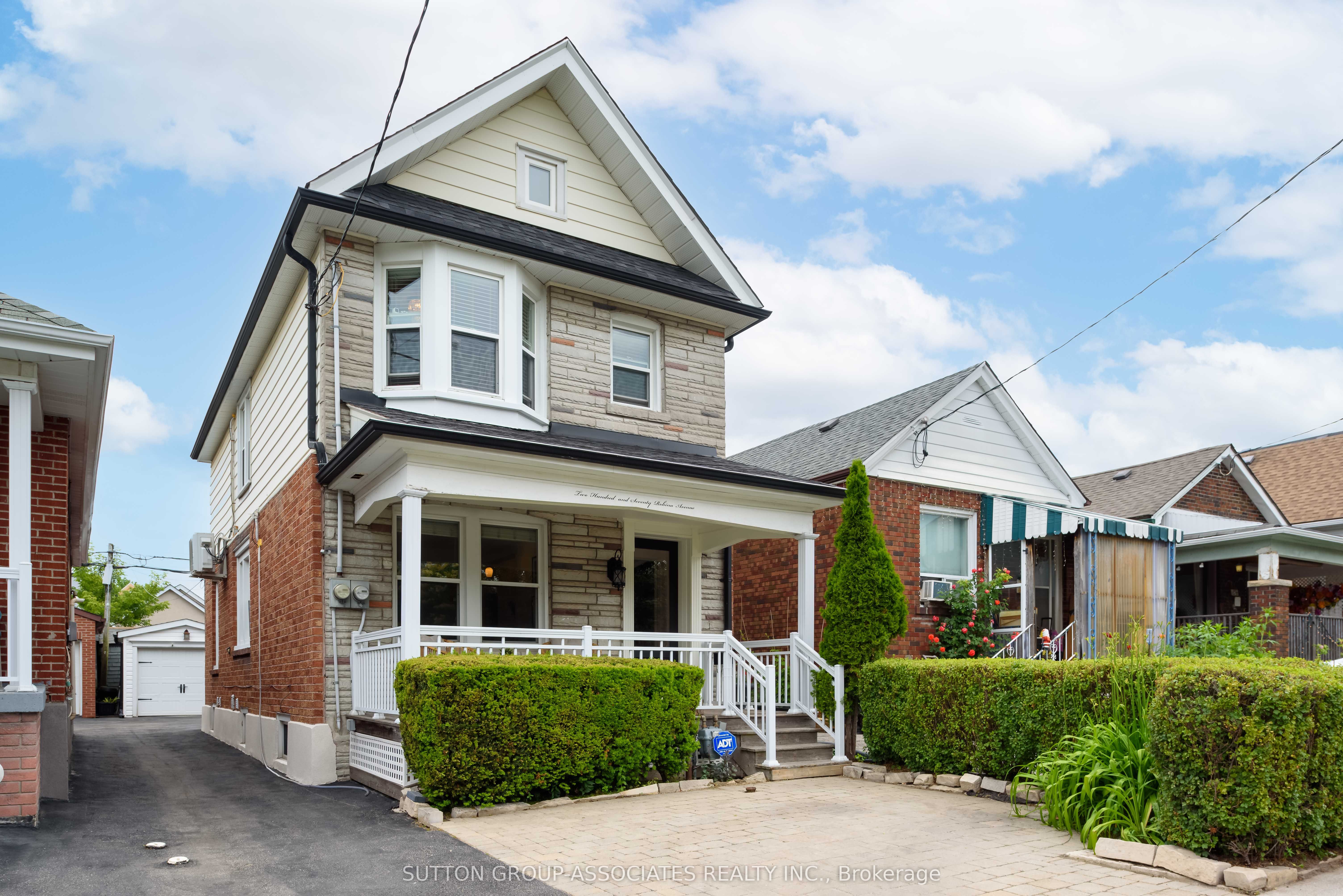 270 Robina Avenue, Toronto, ON, M6C 3Z1